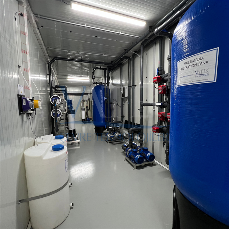 Демократической Республике Конго 2025 Система очистки воды контейнерного типа.