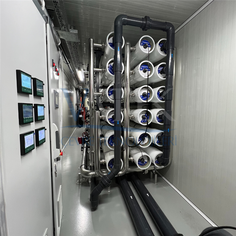 Саудовская Аравия, 2025 Контейнерная установка обратного осмоса для слабосолёной воды.