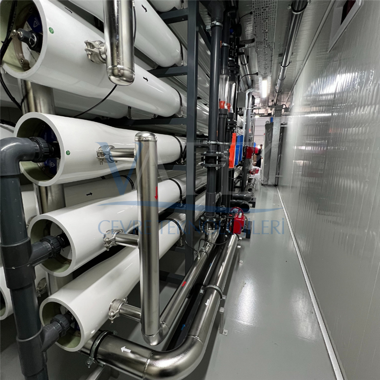 Саудовская Аравия, 2025 Контейнерная установка обратного осмоса для слабосолёной воды.