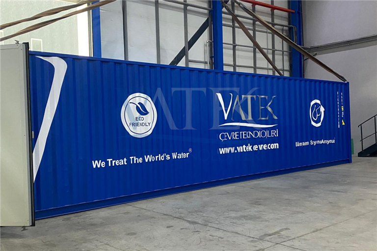 Демократической Республике Конго 2025 Система очистки воды контейнерного типа.