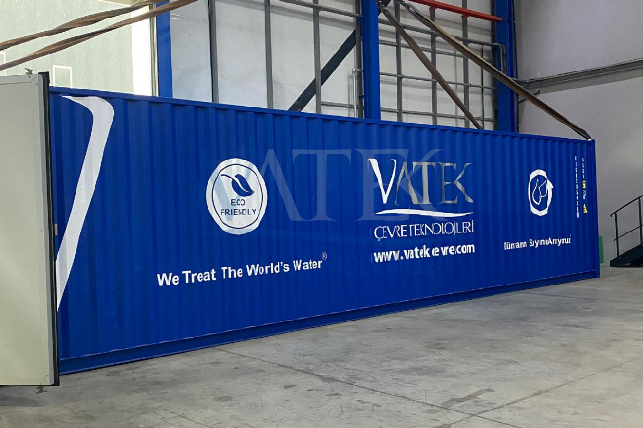 Демократической Республике Конго 2025 Система очистки воды контейнерного типа.